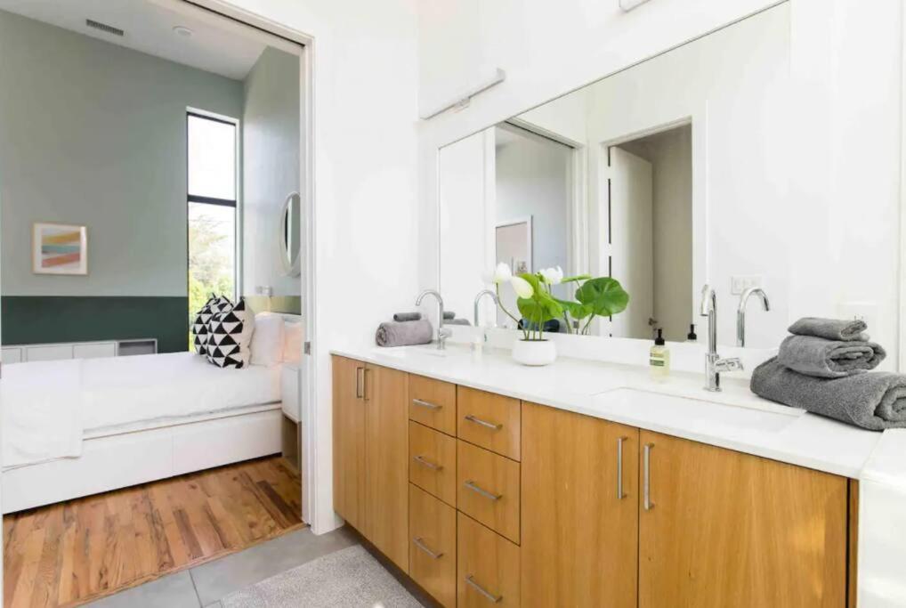 Glamorous Perfectly Located Luxury 2 Bed Townhome Dallas Ngoại thất bức ảnh